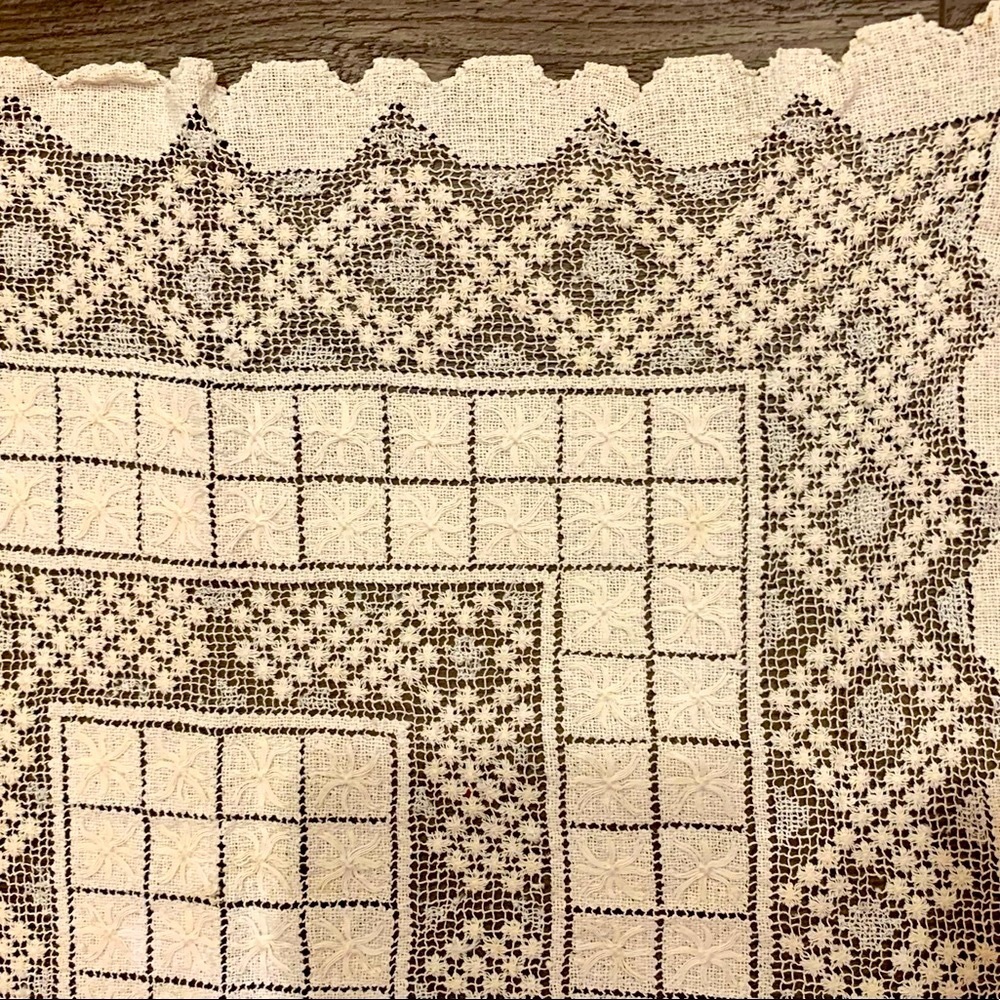 Table Cloth - Picture 2 of 6